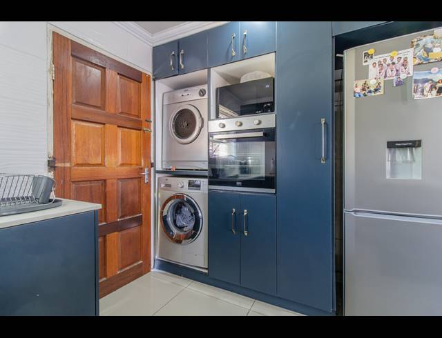 2 BEDROOM TOWNHOUSE FOR SALE IN ALAN MANOR
